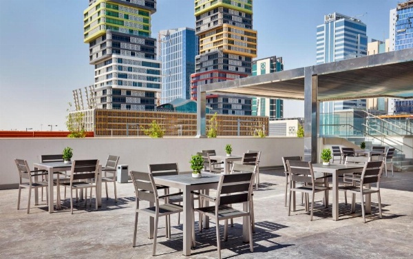 Staybridge Suites Doha Lusail image 3